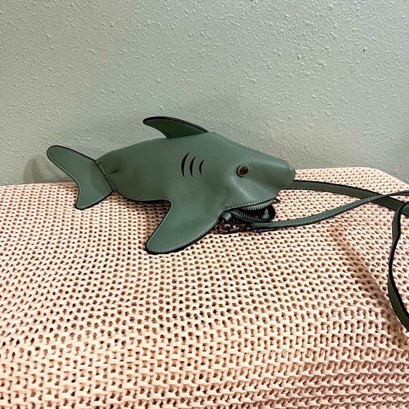 Handbags - SHARK WEEK!! Shark Purse 🦈